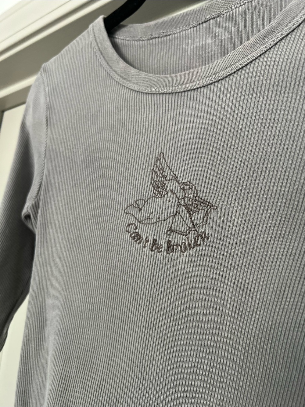 Y2K Fairy Grunge Grey Ribbed Long Sleeve Top Butterfly Angel Graphic Small - Picture 3 of 6